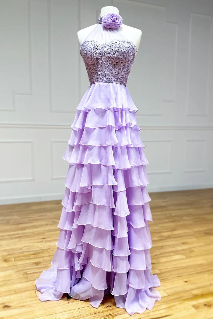 Vestido de fiesta de gasa con volantes y escote halter en capas